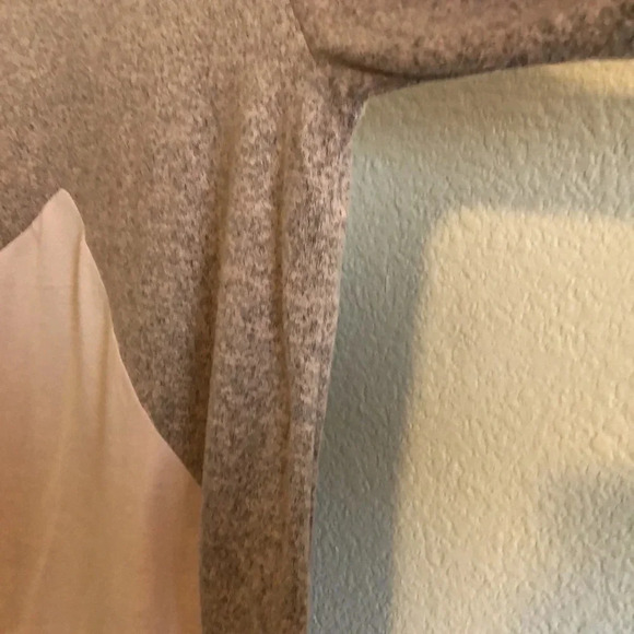 Pretty pink top Free with bundle! - Picture 4 of 5